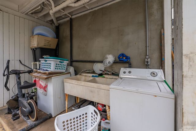 1544 Keeaumoku Street, Honolulu, HI 96822