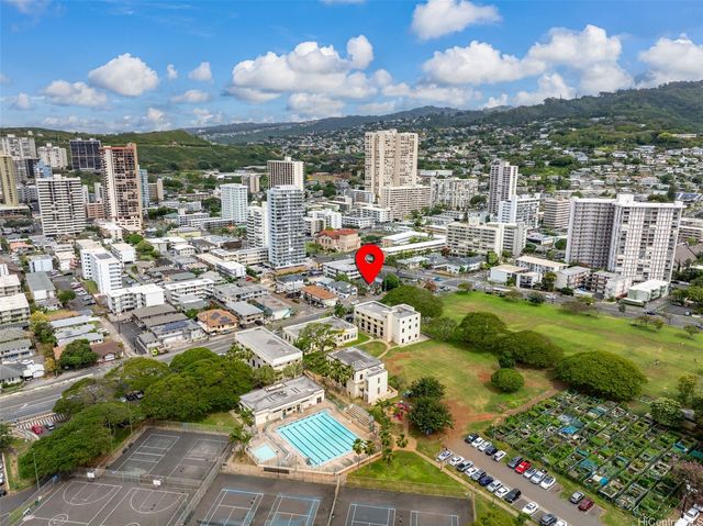 1544 Keeaumoku Street, Honolulu, HI 96822