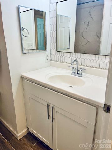 423 W 8th Street 73, Charlotte, NC 28202