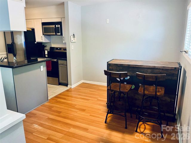 423 W 8th Street 73, Charlotte, NC 28202