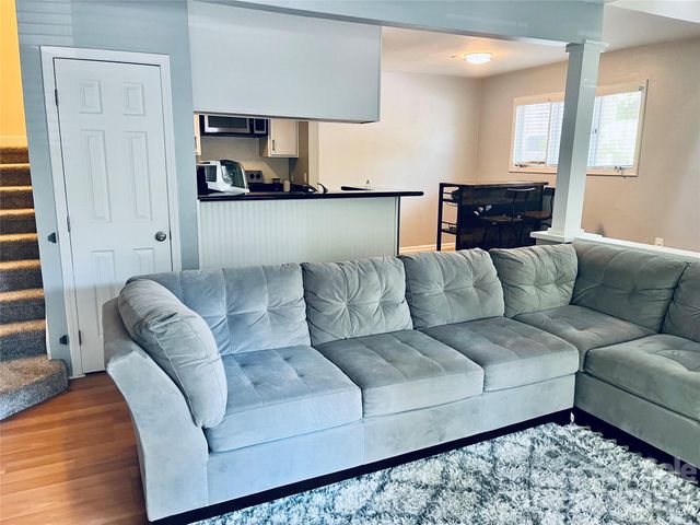 423 W 8th Street 73, Charlotte, NC 28202