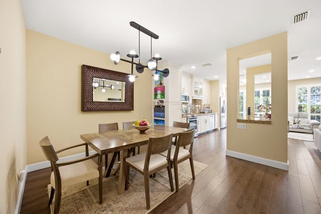 6738 Via Regina, Boca Raton, FL 33433