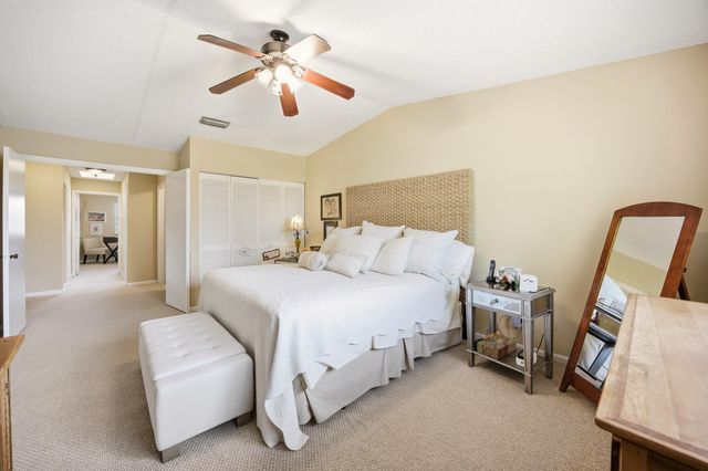 6738 Via Regina, Boca Raton, FL 33433