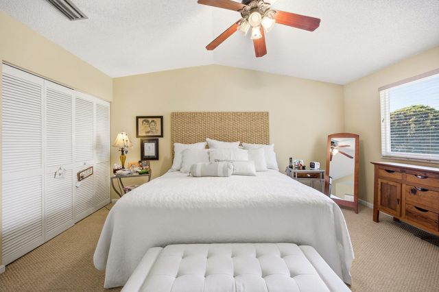 6738 Via Regina, Boca Raton, FL 33433