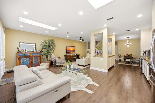 6738 Via Regina, Boca Raton, FL 33433