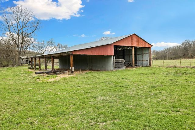 16313 Hamstring Road, Fayetteville, AR 72704
