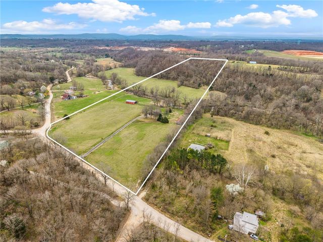 16313 Hamstring Road, Fayetteville, AR 72704