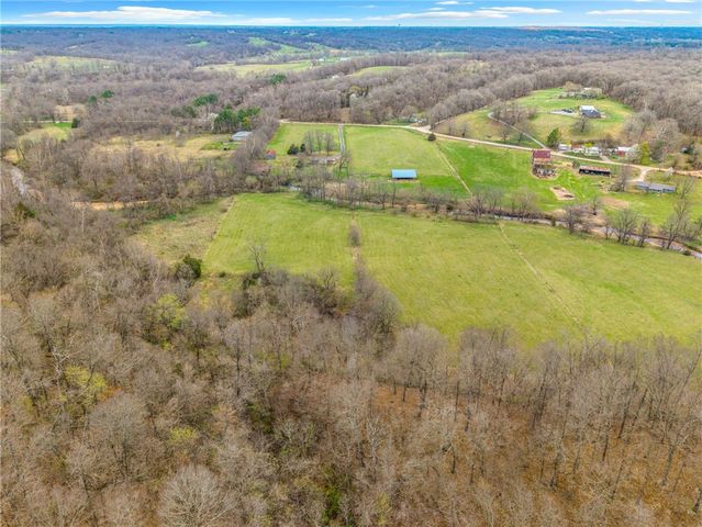 16313 Hamstring Road, Fayetteville, AR 72704