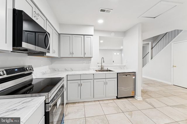 7527 BELLE GRAE DR, Manassas, VA 20109