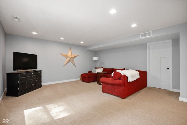 10214 Wicklow Court, Fishers, IN 46040