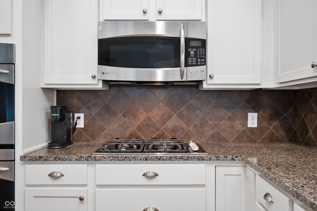 10214 Wicklow Court, Fishers, IN 46040