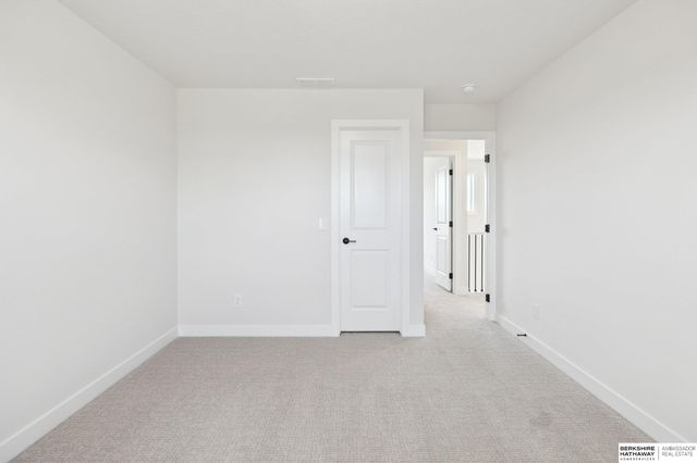 6013 S 214th Street, Elkhorn, NE 68022