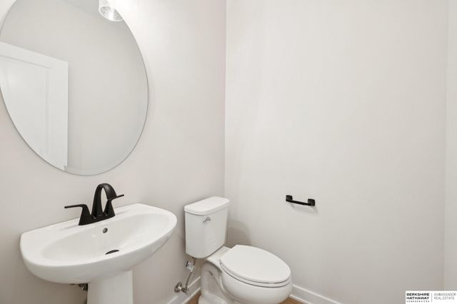 6013 S 214th Street, Elkhorn, NE 68022