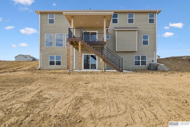 6013 S 214th Street, Elkhorn, NE 68022