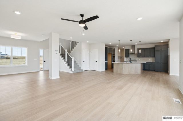 6013 S 214th Street, Elkhorn, NE 68022