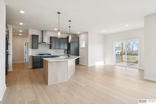 6013 S 214th Street, Elkhorn, NE 68022