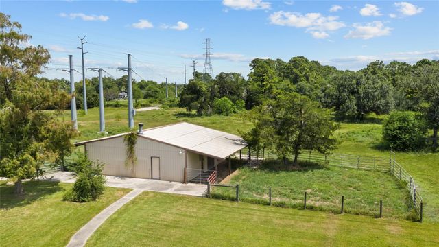 2915 Cemetery Road, Santa Fe, TX 77517