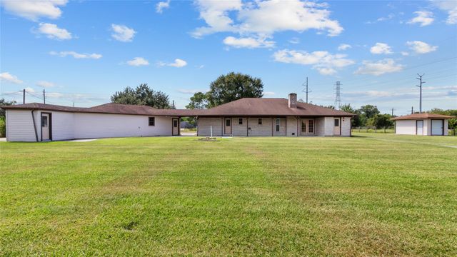 2915 Cemetery Road, Santa Fe, TX 77517