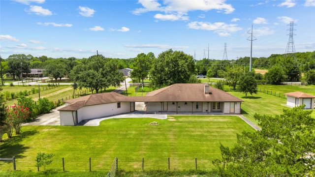 2915 Cemetery Road, Santa Fe, TX 77517