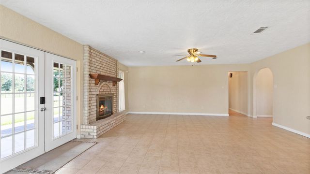 2915 Cemetery Road, Santa Fe, TX 77517
