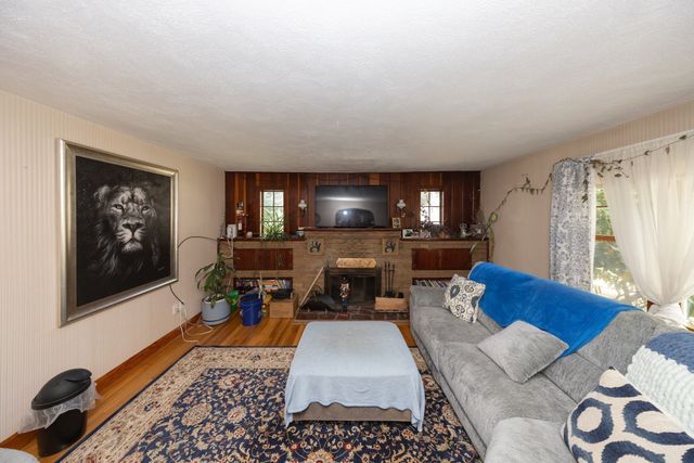 174 Ashburnham Hill Road, Fitchburg, MA 01420