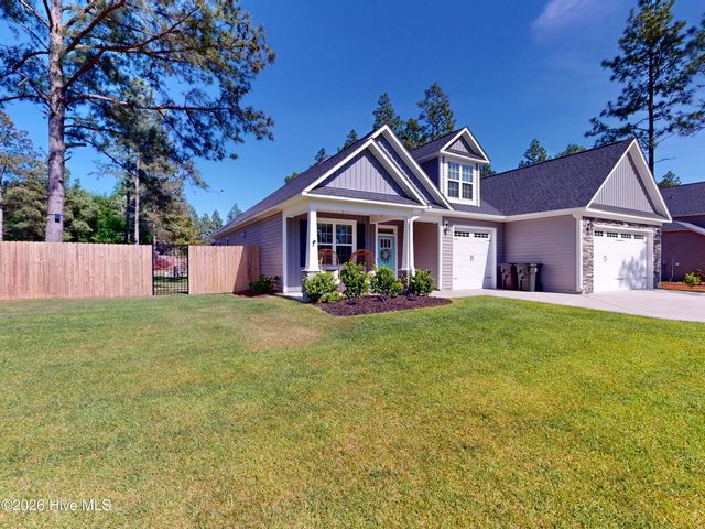 604 Muscadine Lane, Aberdeen, NC 28315