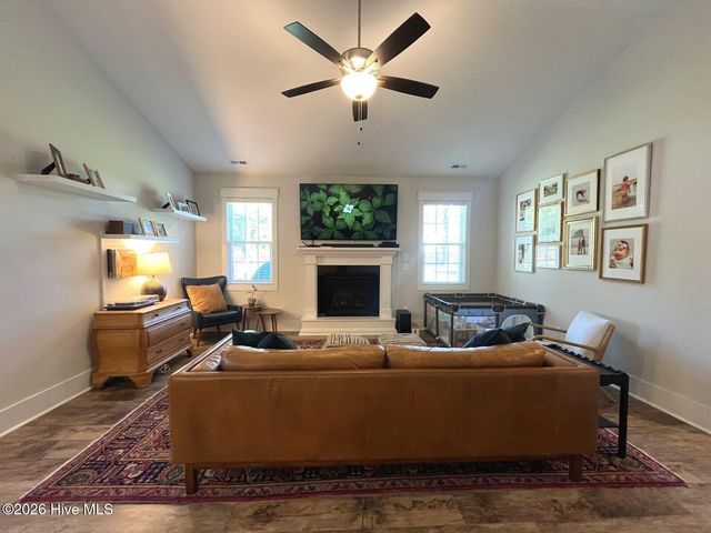604 Muscadine Lane, Aberdeen, NC 28315