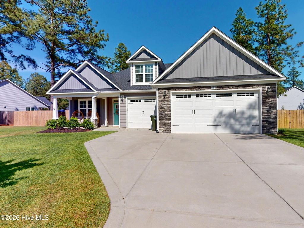 604 Muscadine Lane, Aberdeen, NC 28315