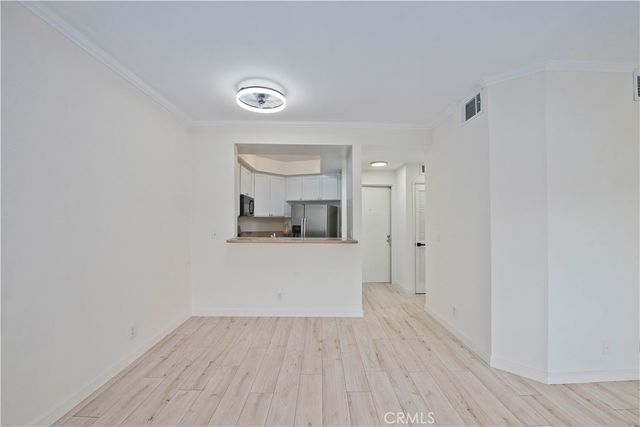 22809 Del Valle 8, Woodland Hills, CA 91364