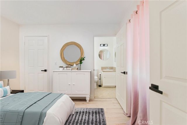 22809 Del Valle 8, Woodland Hills, CA 91364