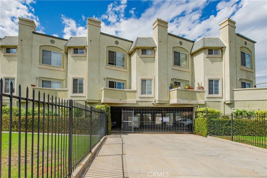 22809 Del Valle 8, Woodland Hills, CA 91364
