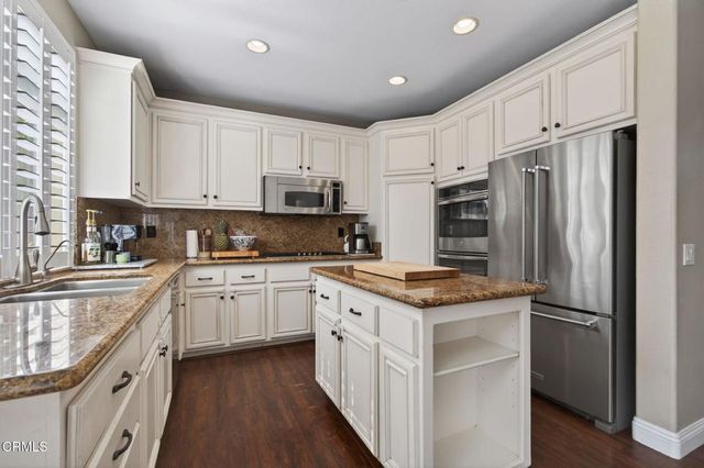669 Saratoga Avenue, Ventura, CA 93003