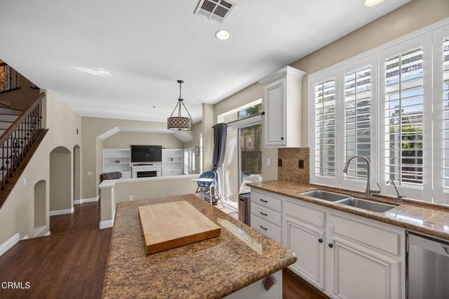 669 Saratoga Avenue, Ventura, CA 93003
