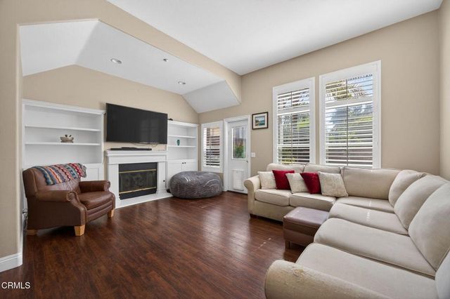 669 Saratoga Avenue, Ventura, CA 93003