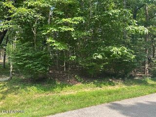 175 Lakeside Drive Drive, Crossville, TN 38558