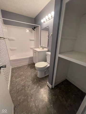 1995 Britton Drive, Beech Grove, IN 46107