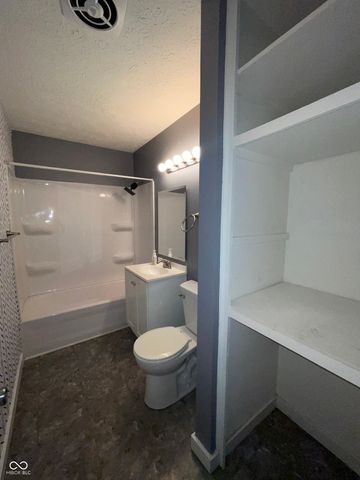 1995 Britton Drive, Beech Grove, IN 46107