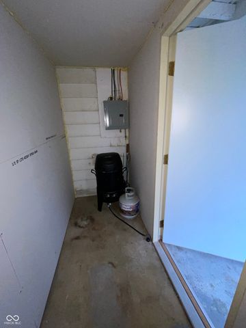 1995 Britton Drive, Beech Grove, IN 46107