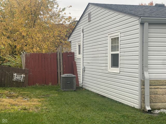 1995 Britton Drive, Beech Grove, IN 46107