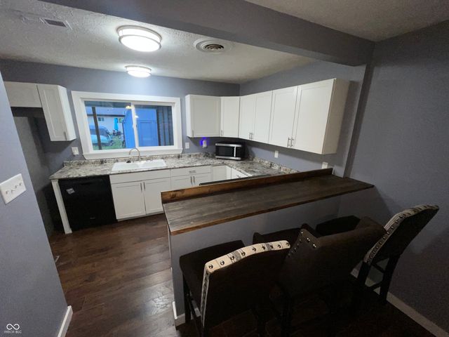 1995 Britton Drive, Beech Grove, IN 46107