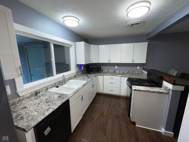 1995 Britton Drive, Beech Grove, IN 46107