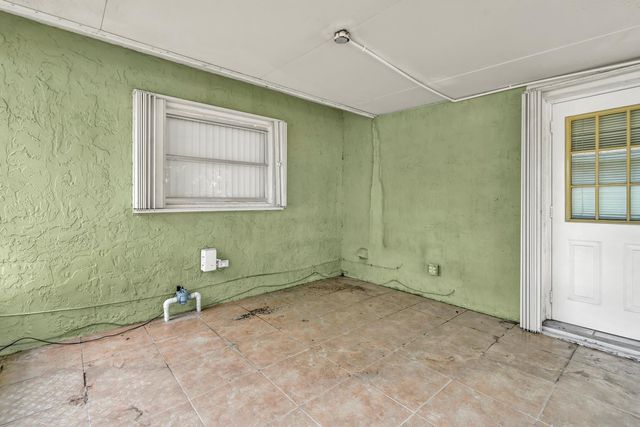 7115 NW 73rd Street, Tamarac, FL 33321