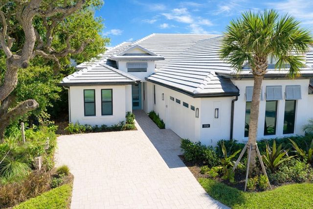 1930 Frosted Turquoise Way, Vero Beach, FL 32963