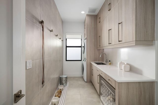 1930 Frosted Turquoise Way, Vero Beach, FL 32963