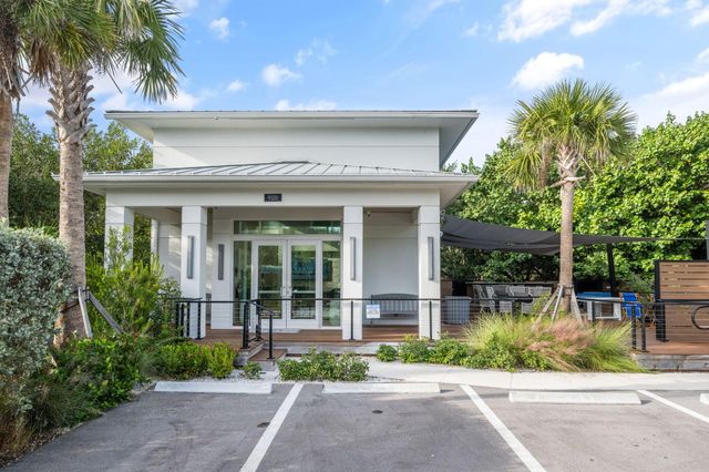 1930 Frosted Turquoise Way, Vero Beach, FL 32963