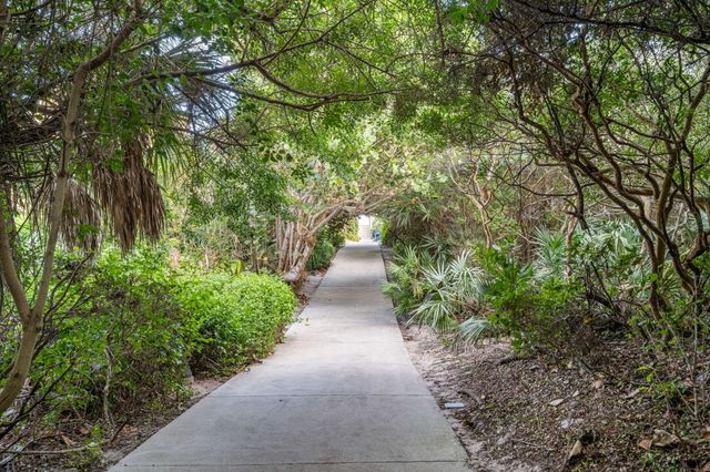 1930 Frosted Turquoise Way, Vero Beach, FL 32963