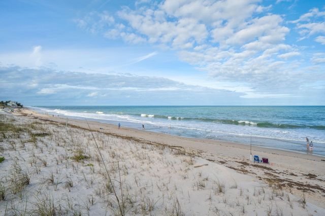 1930 Frosted Turquoise Way, Vero Beach, FL 32963