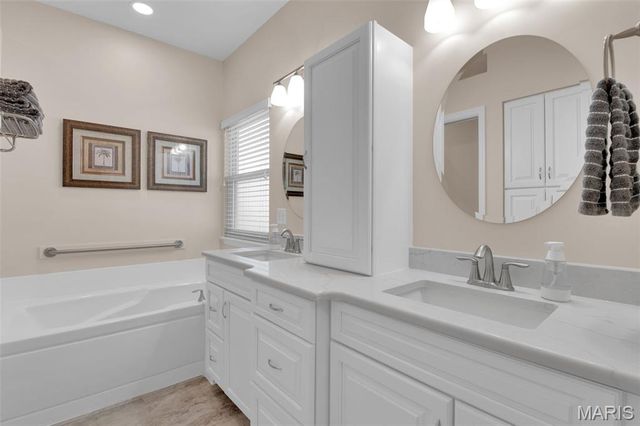 218 Fiddlecreek Ridge Road 218, Wentzville, MO 63385