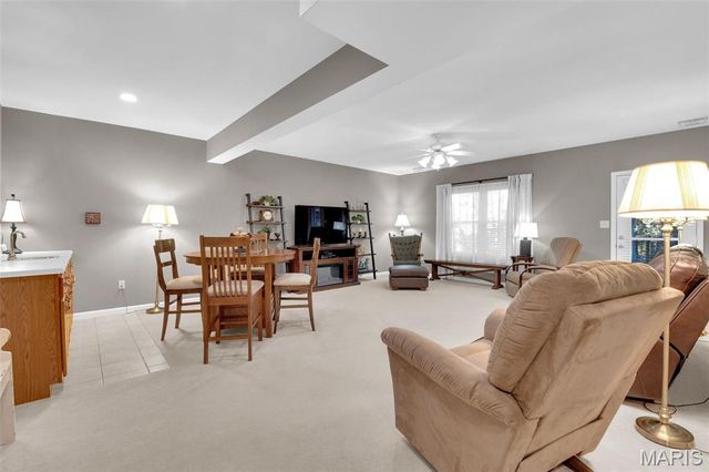 218 Fiddlecreek Ridge Road 218, Wentzville, MO 63385