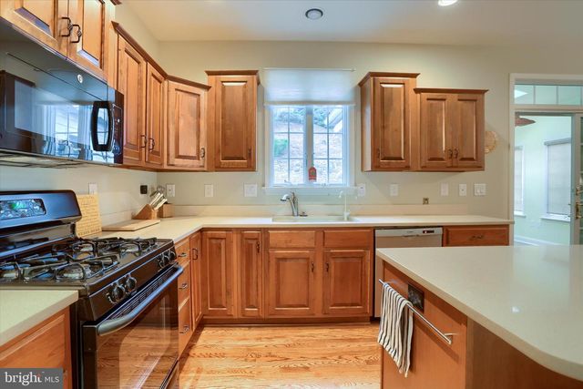 1012 JENKINS GRV, Enola, PA 17025